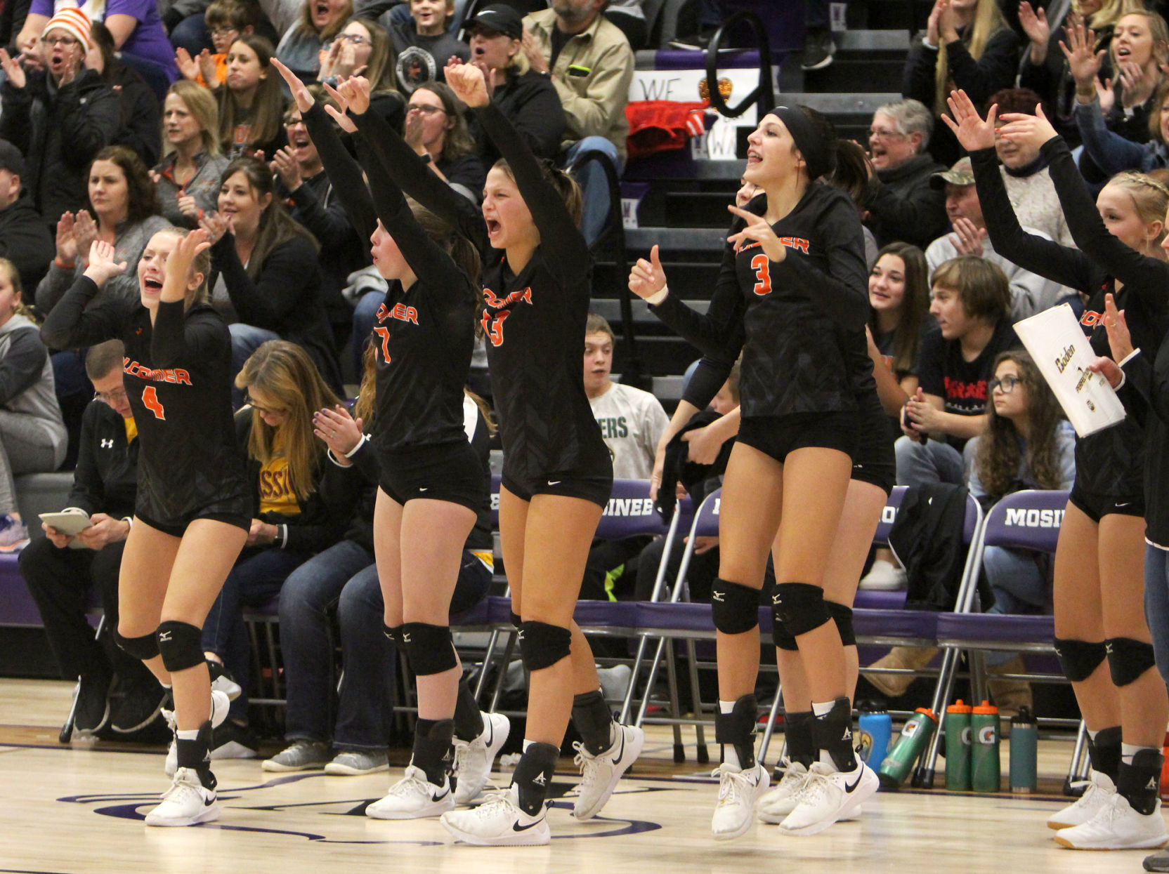Bloomer volleyball at Mosinee 11-2-19